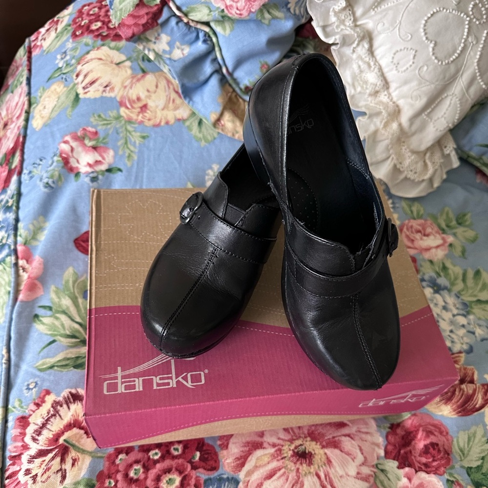 Women’s shoes, Dansko, Size 39, Black